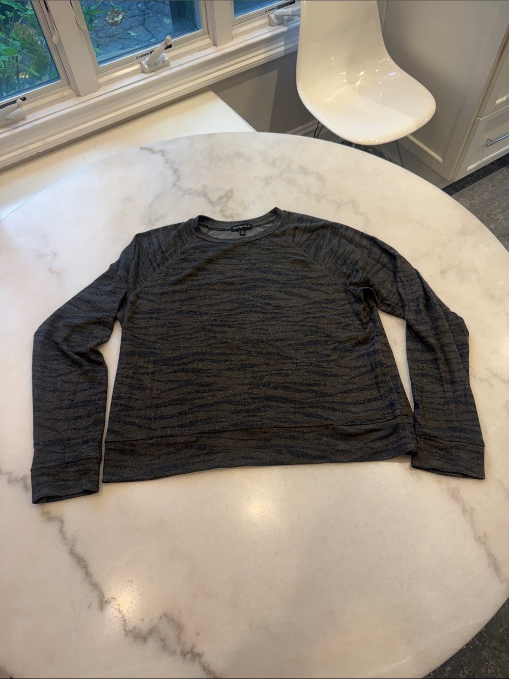 Beyond Yoga Women's Crewneck Sweater animal print khaki heather